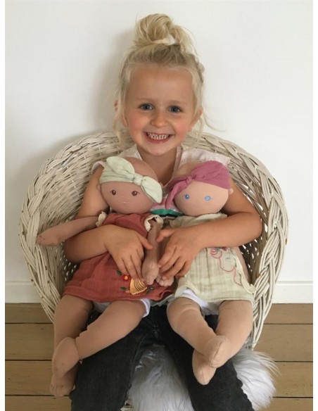 Poupée en coton biologique Kye