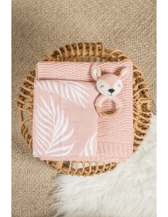 Hochet anneau en bois Biche Rose 2