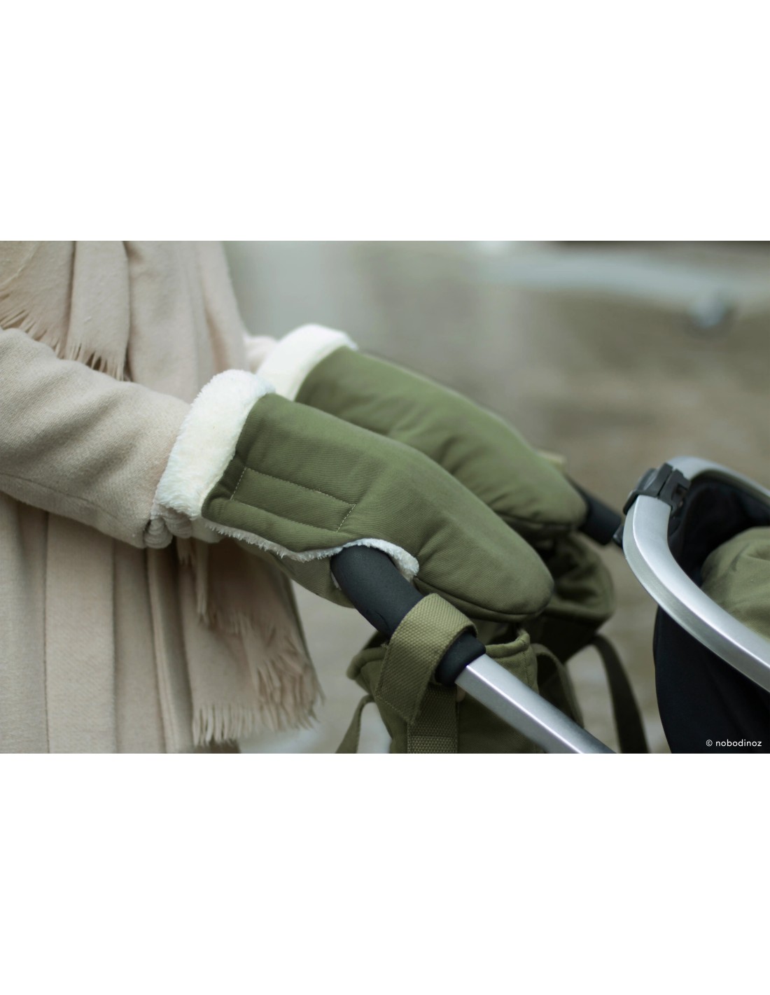 Gants de poussette universels avec extérieur imperméable et coupe