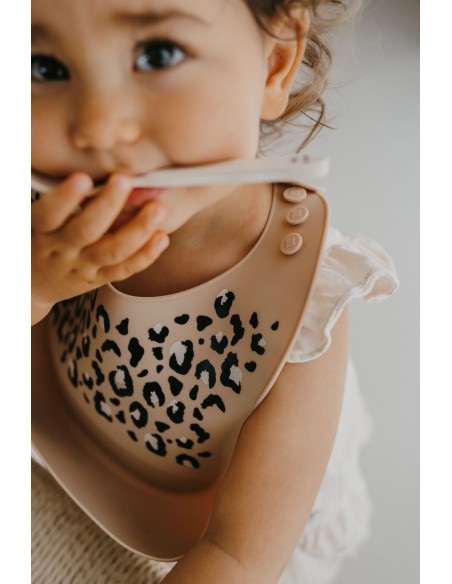 Bavoir souple en silicone Zakuw - Léopard